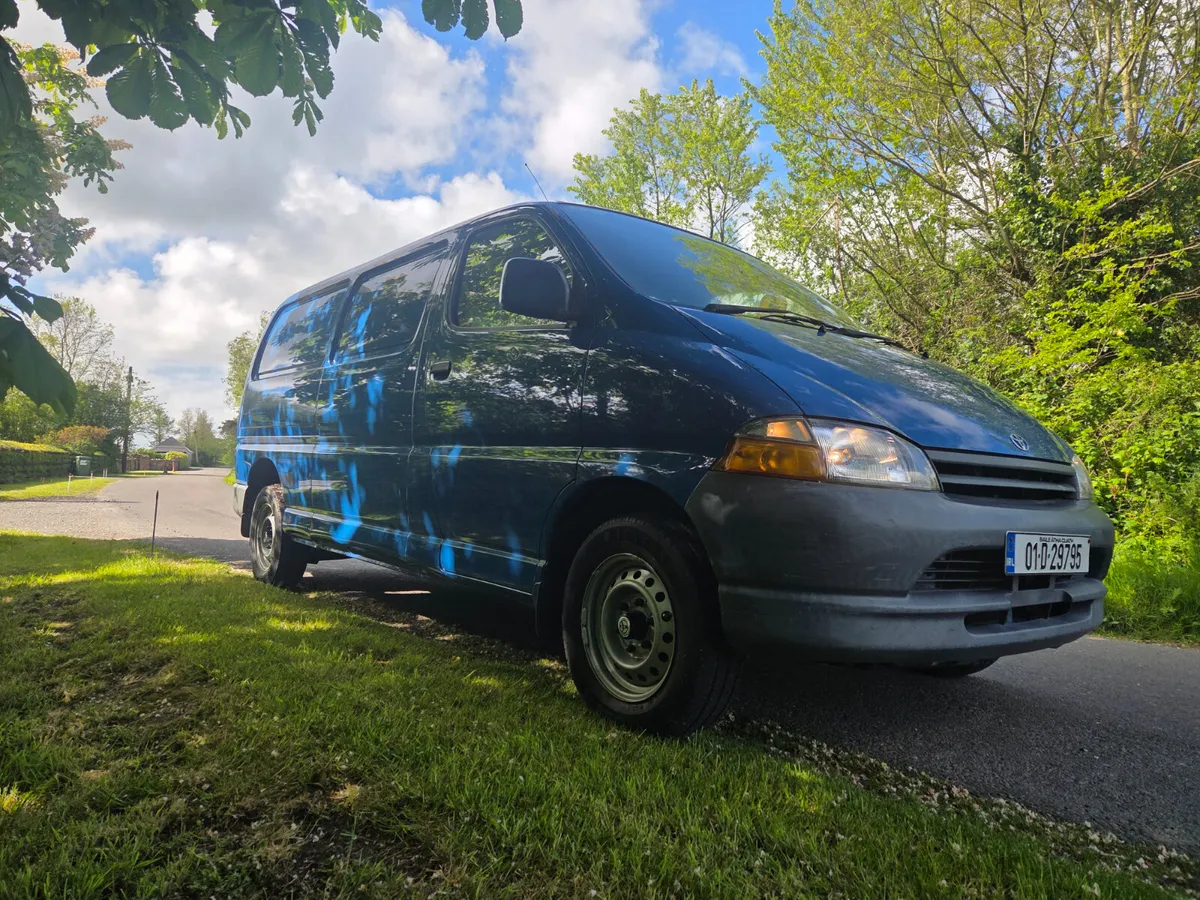 Toyota HiAce 2001 - Image 3