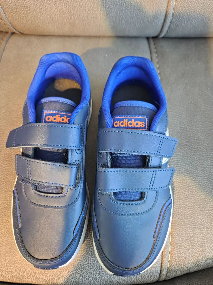 Runners ,Black shoes - Image 2