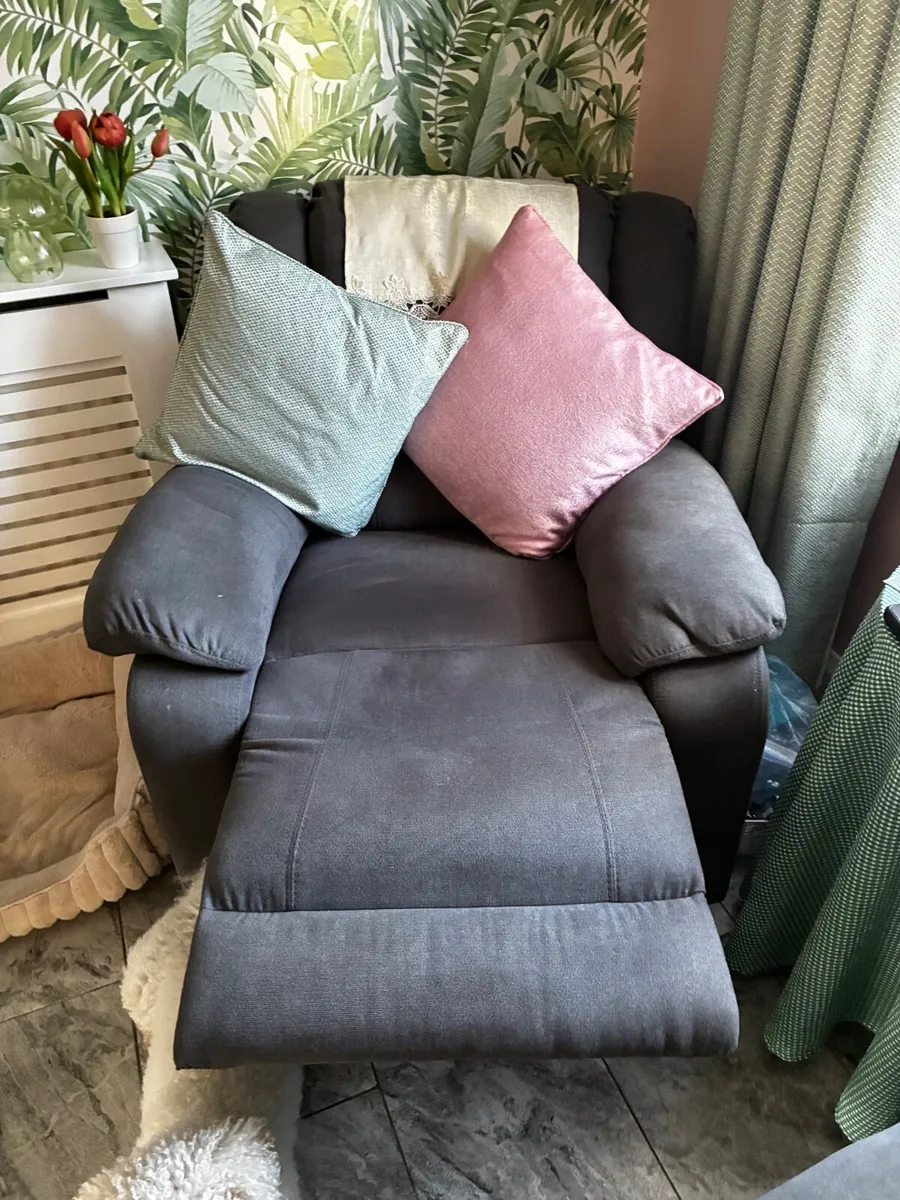 Armchairs - Image 3