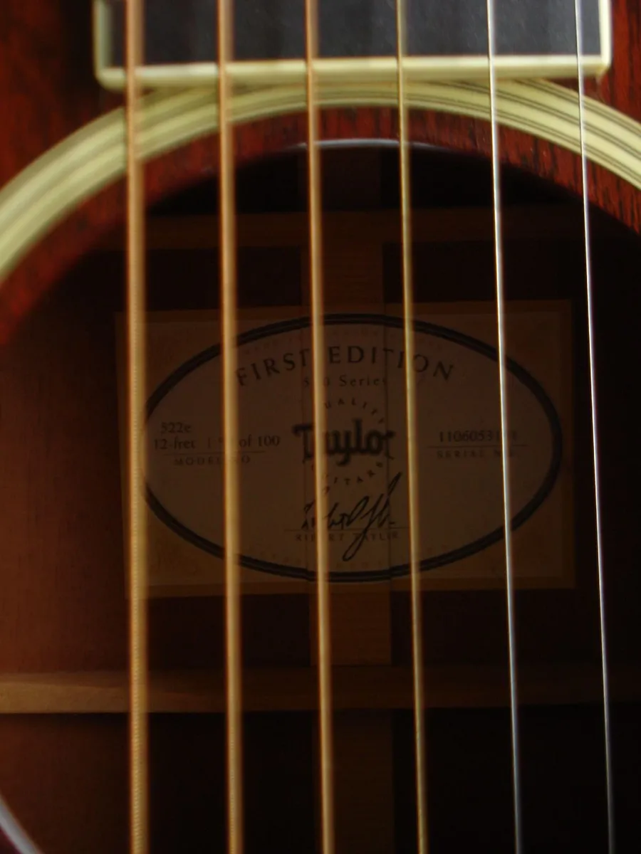 TAYLOR 522E FIRST EDITION GRAND CONCERT GUITAR. - Image 2