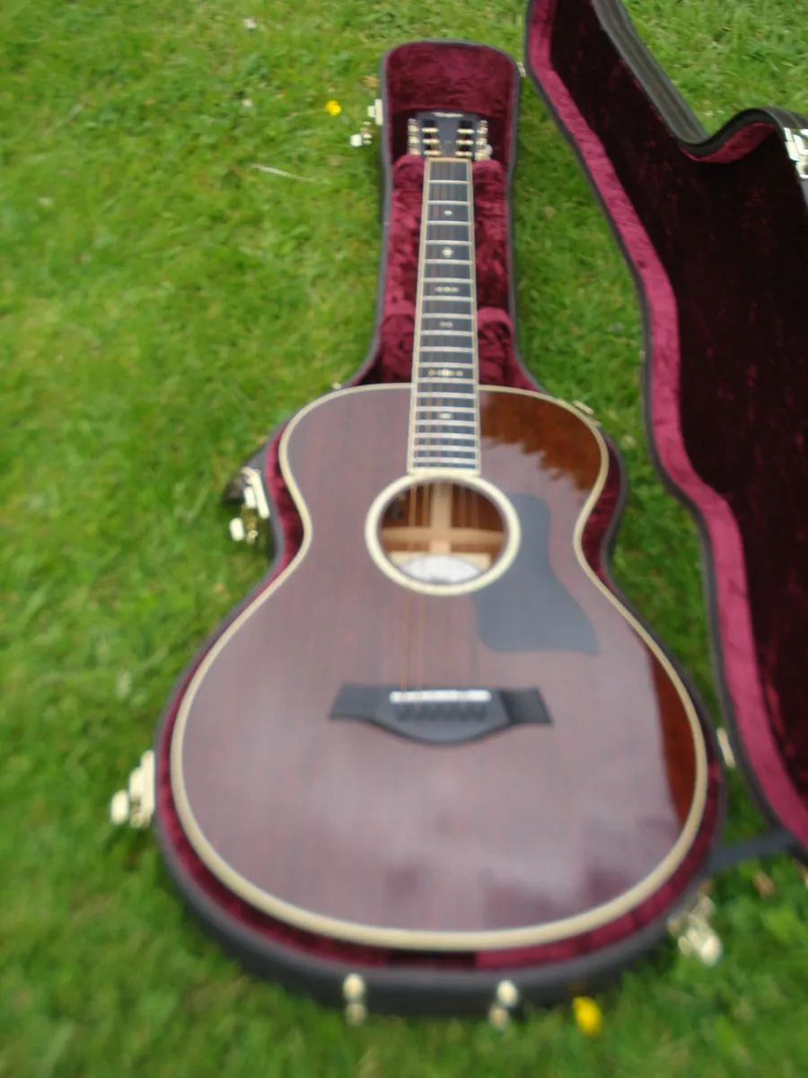 TAYLOR 522E FIRST EDITION GRAND CONCERT GUITAR. - Image 1