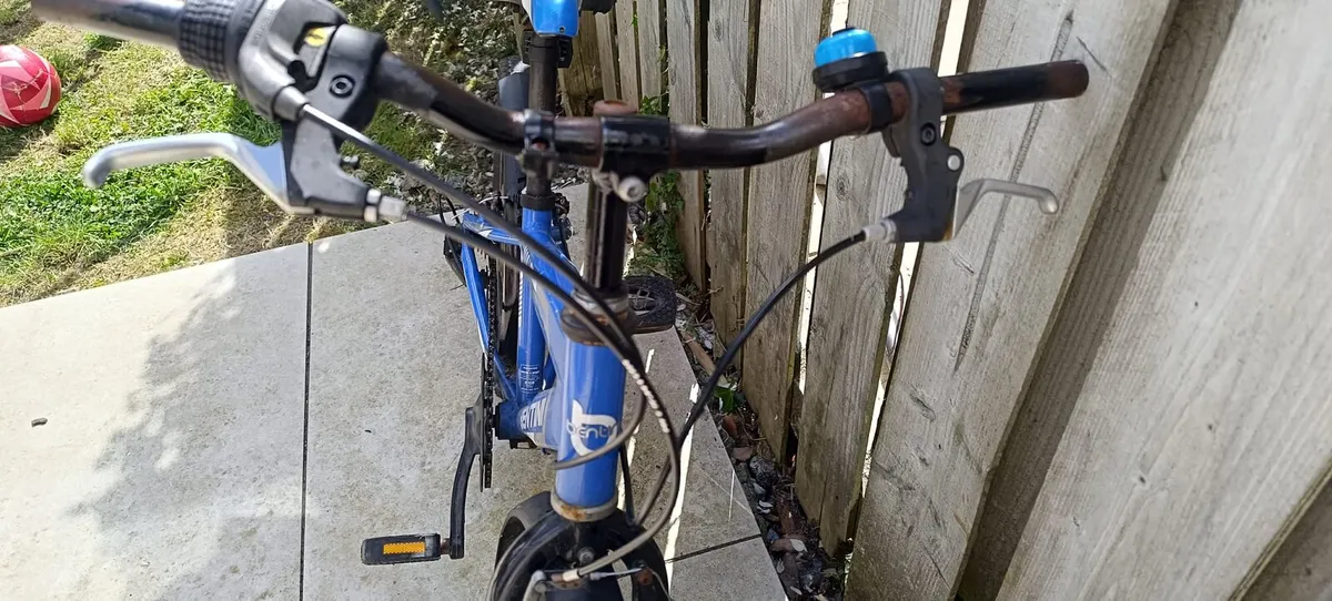 20 inch Kids bike - Image 4