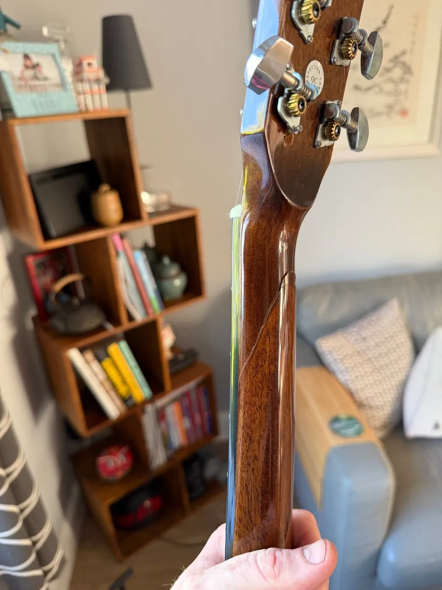 Fender acoustic guitar - Image 2
