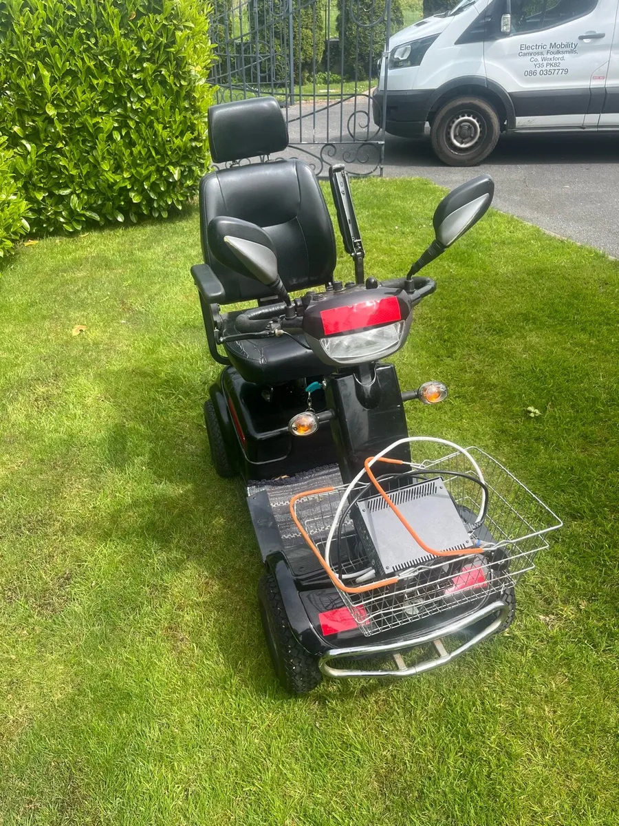 Powerful large mobility scooter - Image 2