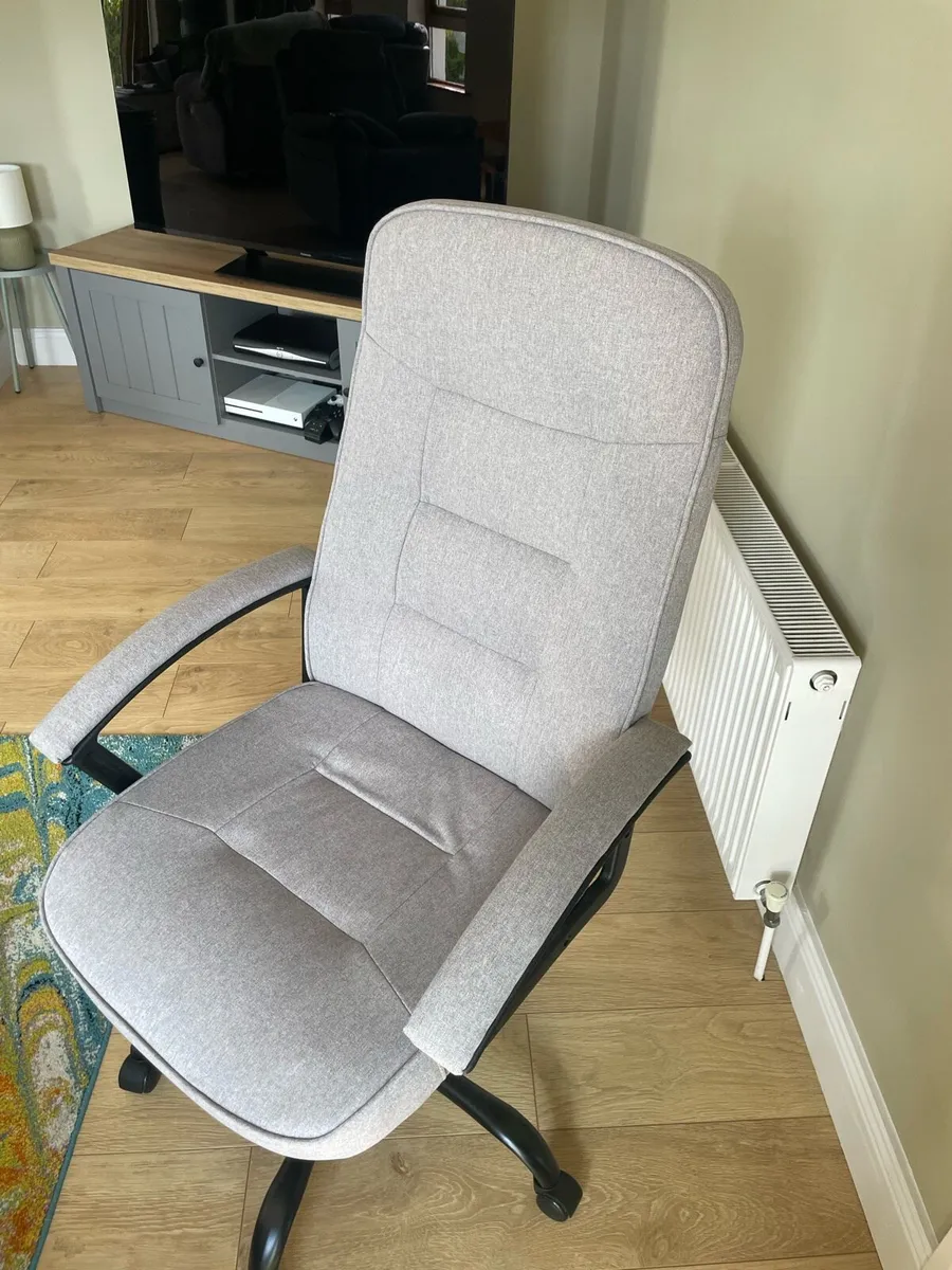 Office chair - Image 1