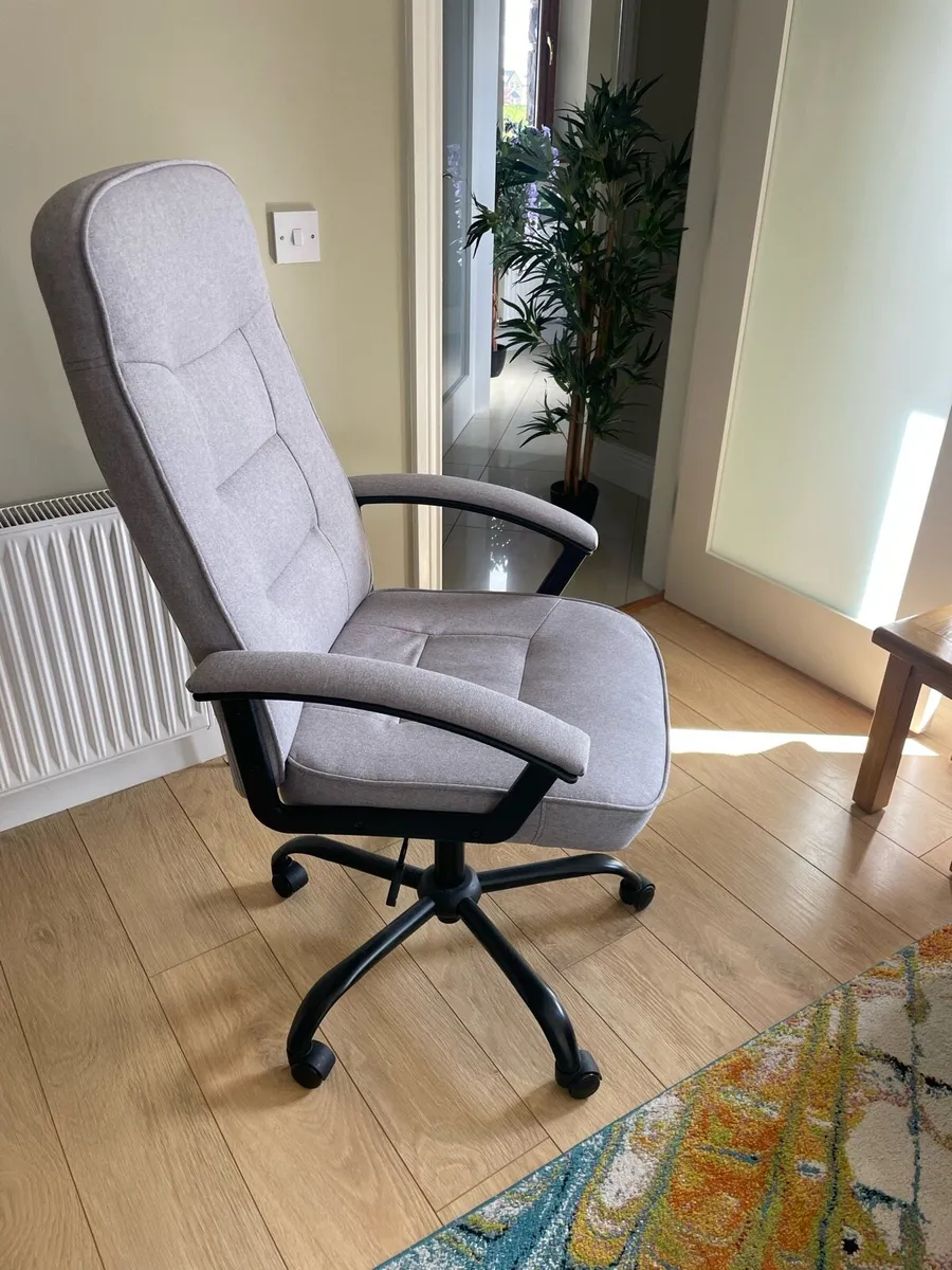 Office chair - Image 2