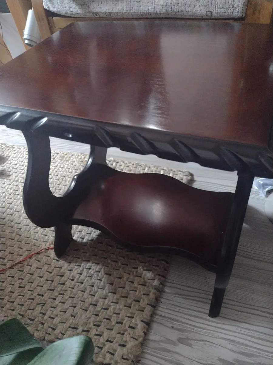 Antique mahogany side table/plant stand - Image 2