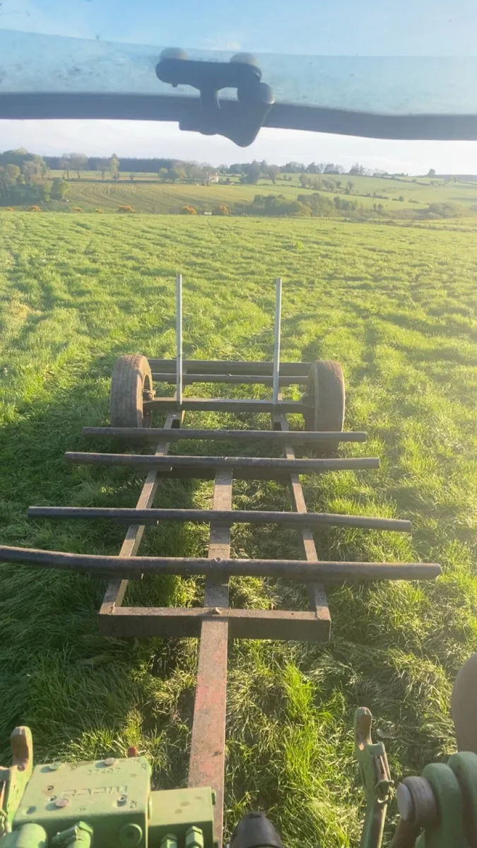 Bale trailer - Image 1