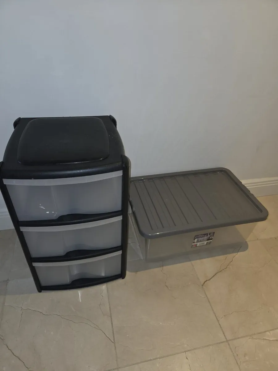 Storage drawers and box - Image 1