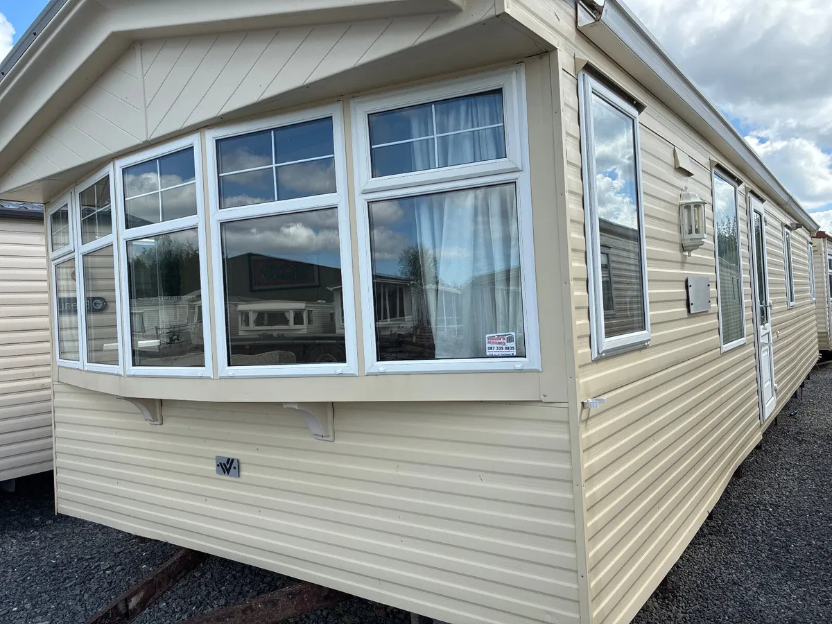 AN EVEN GRANDER WILLERBY GRANADA 38X12X2BED - Image 1
