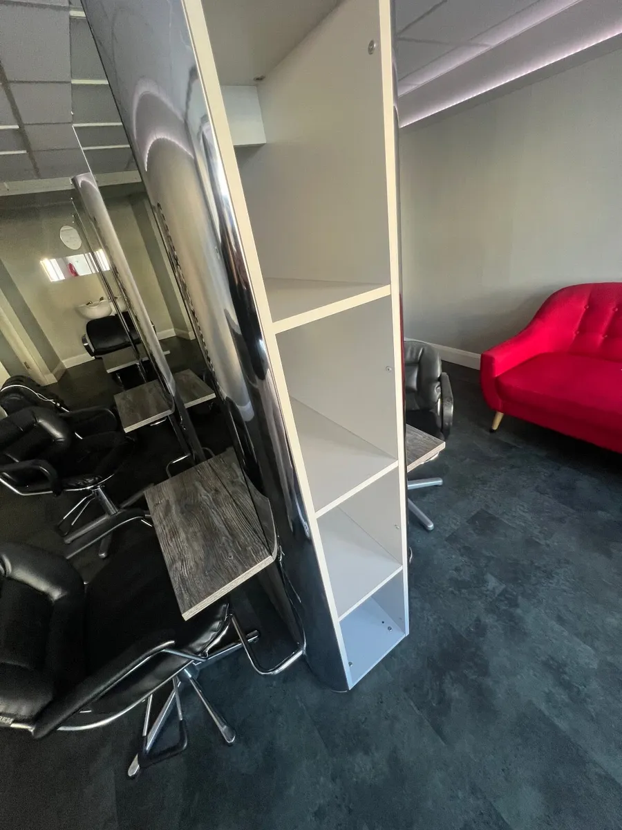 Salon furniture - Image 3