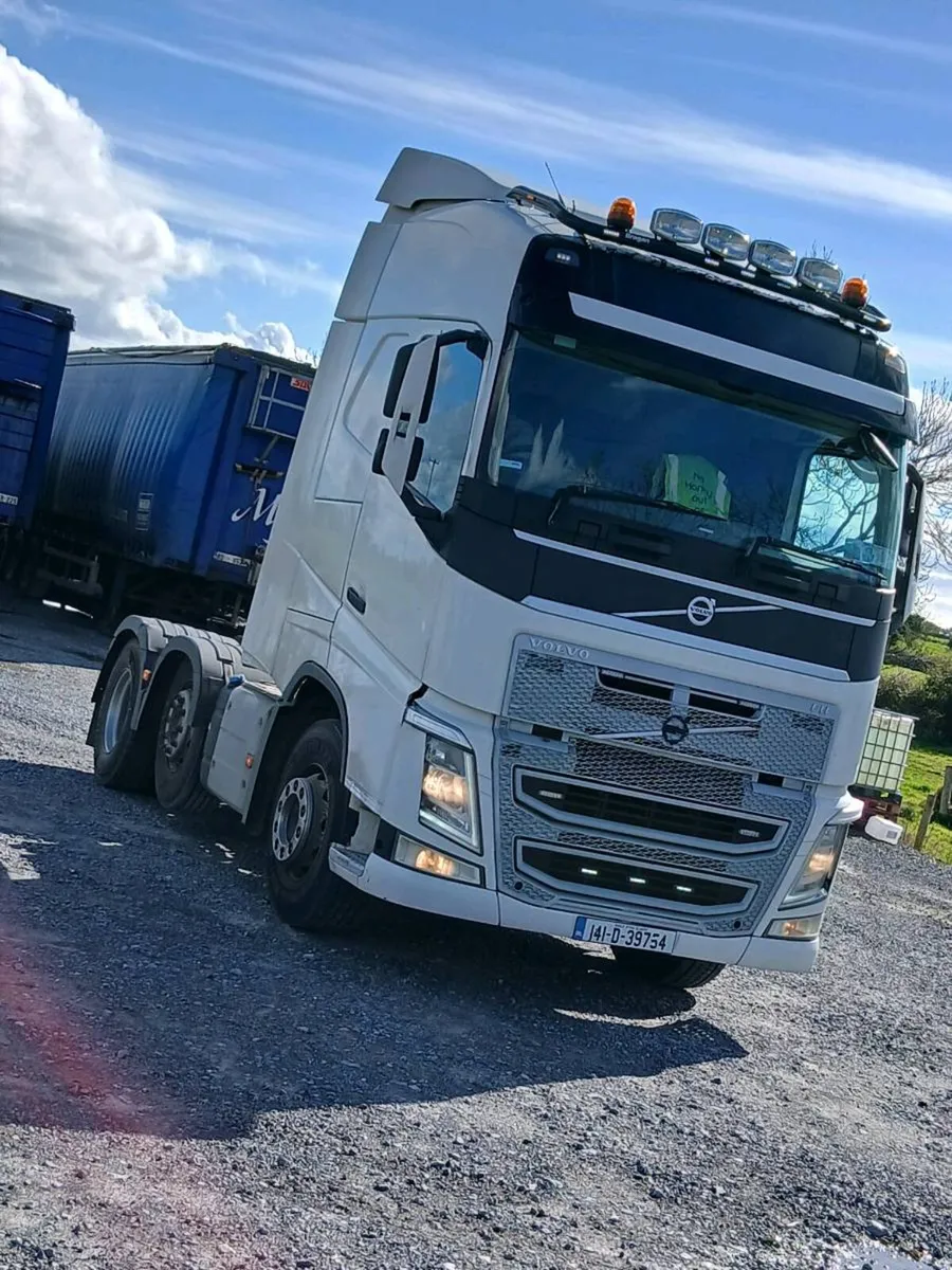Volvo fh tractor unit - Image 1