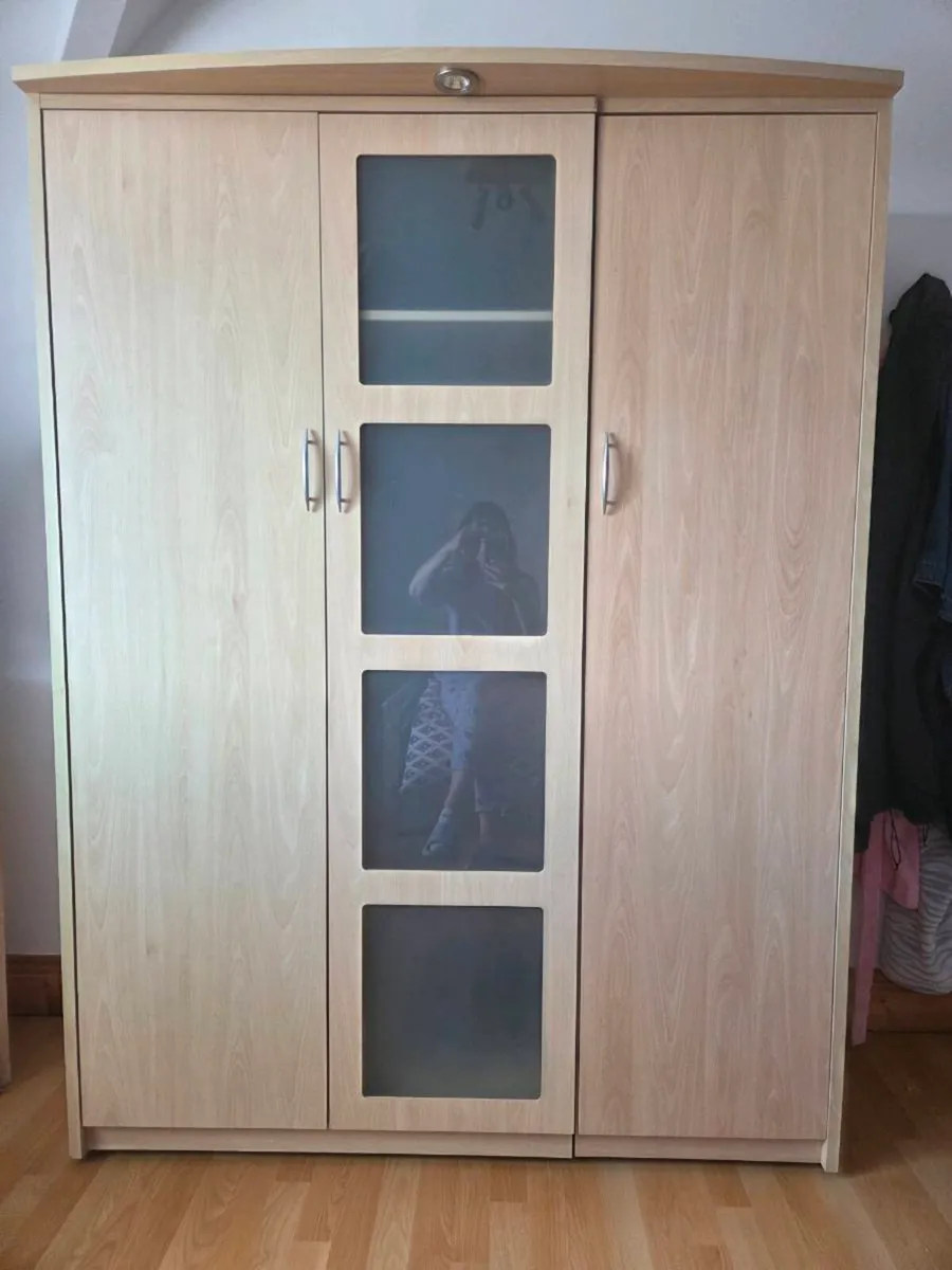 Wardrobe - Image 2