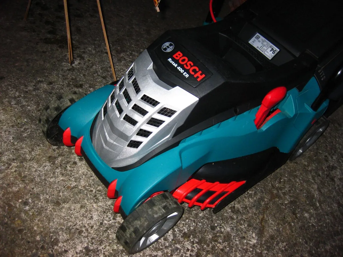Spotless Bosch Rotak 400 ER Quality Electric Mower - Image 4