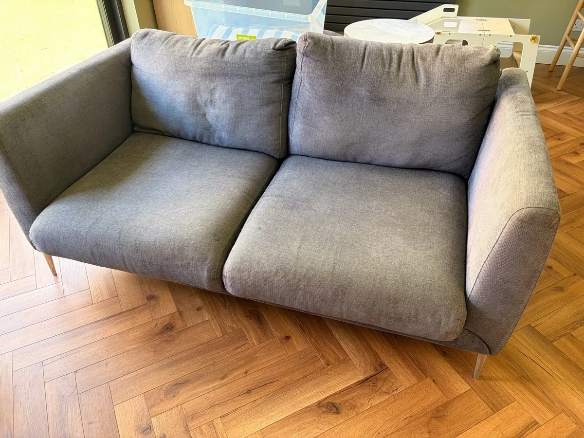Couch. - Image 4