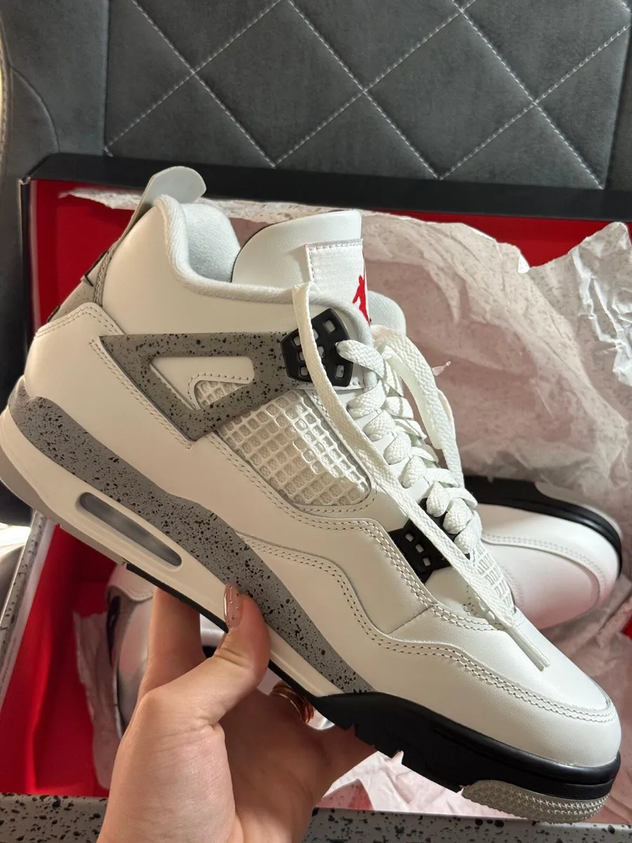 Air Jordan retro 4 white cement - Image 3
