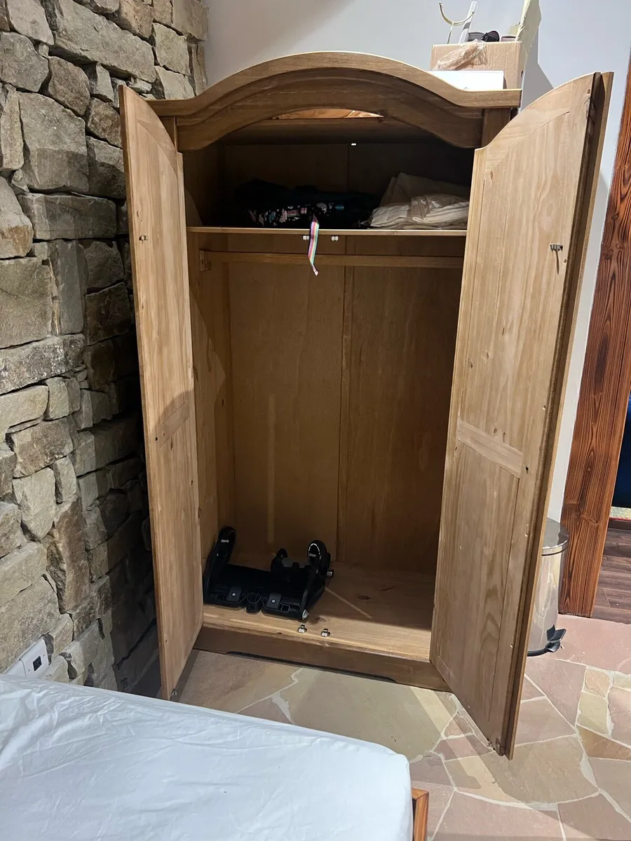 Wardrobe - Image 2