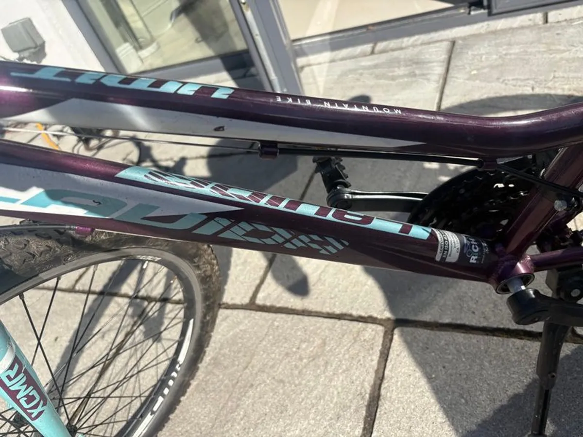 Girls bike - Image 3