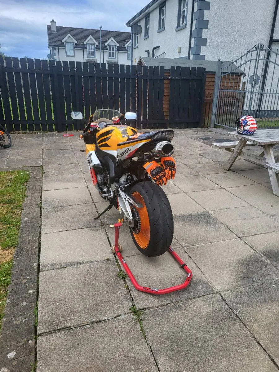 Motorbike - Image 3