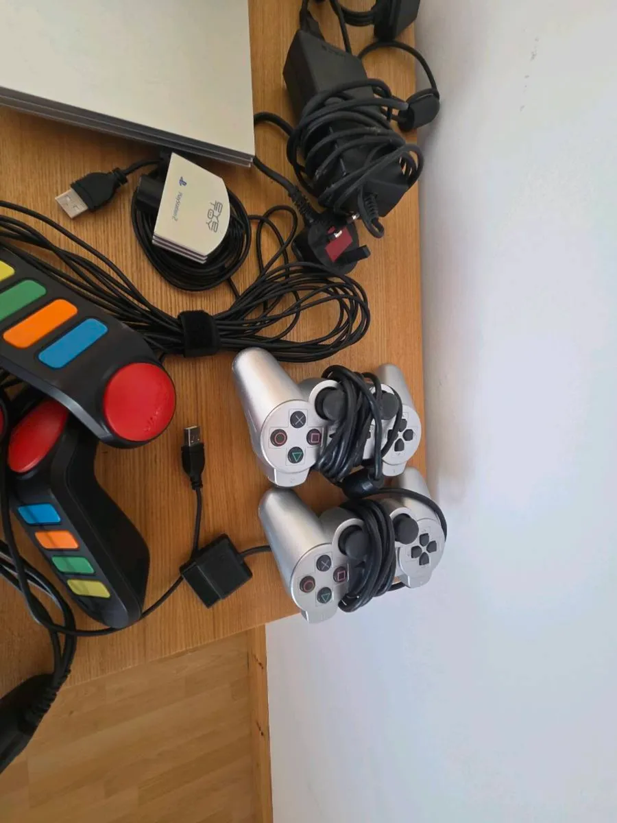 PS 2 Bundle - Image 4