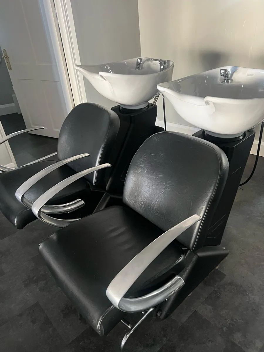 Salon furniture - Image 3