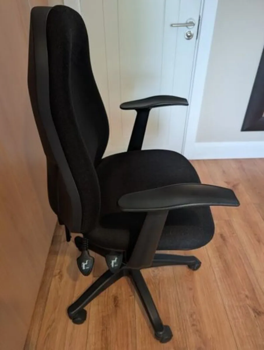 Office Chair - Image 4