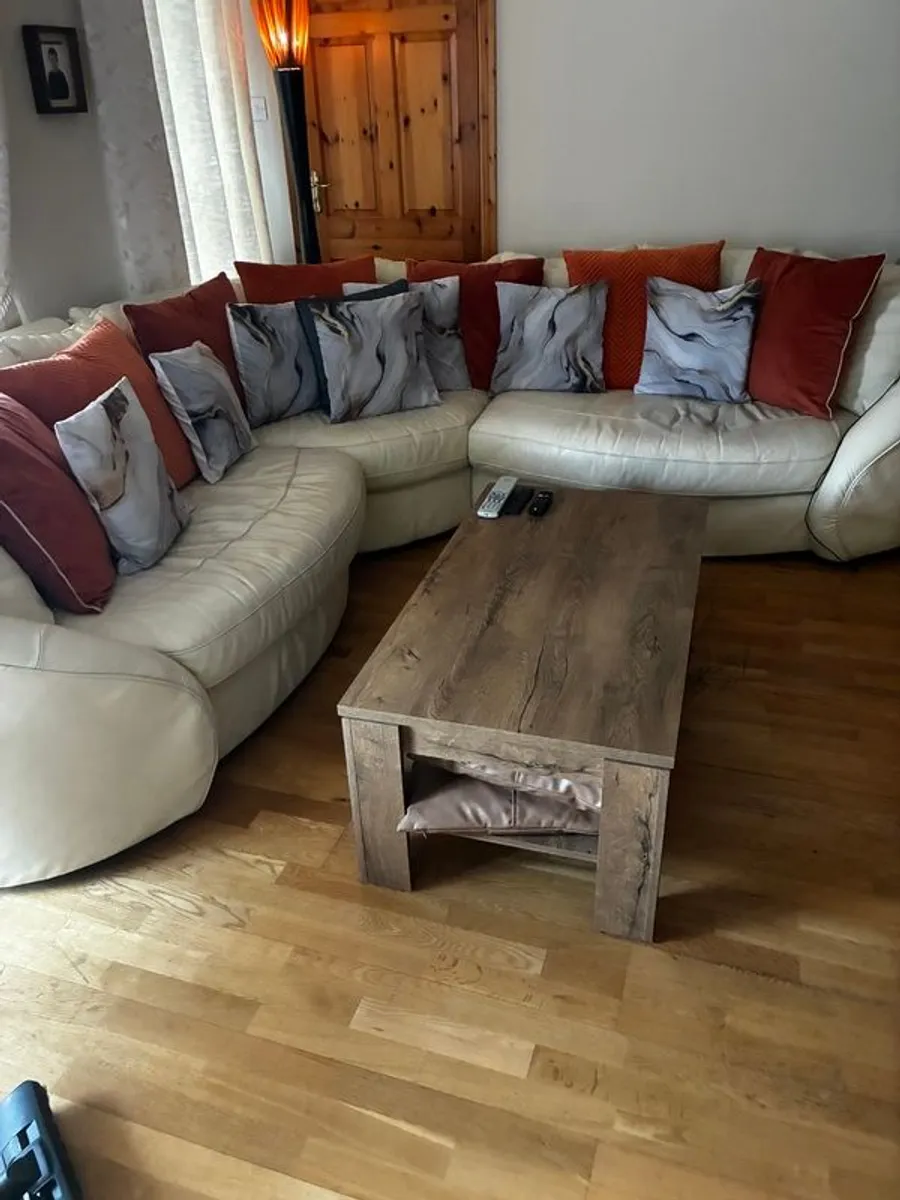 Couch - Image 1