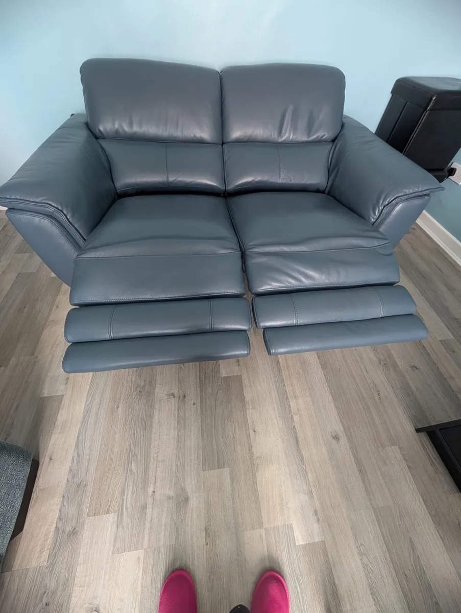 Real leather electric big 2 seater reclining Sofa - Image 1
