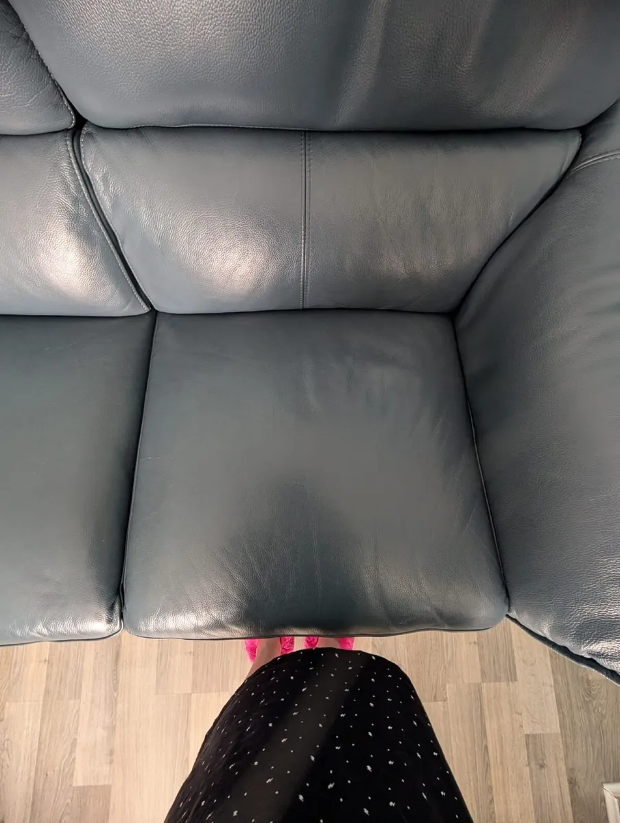 Real leather electric big 2 seater reclining Sofa - Image 4