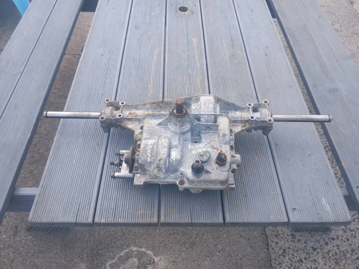 Alpine/stiga manual transmission for sale - Image 1