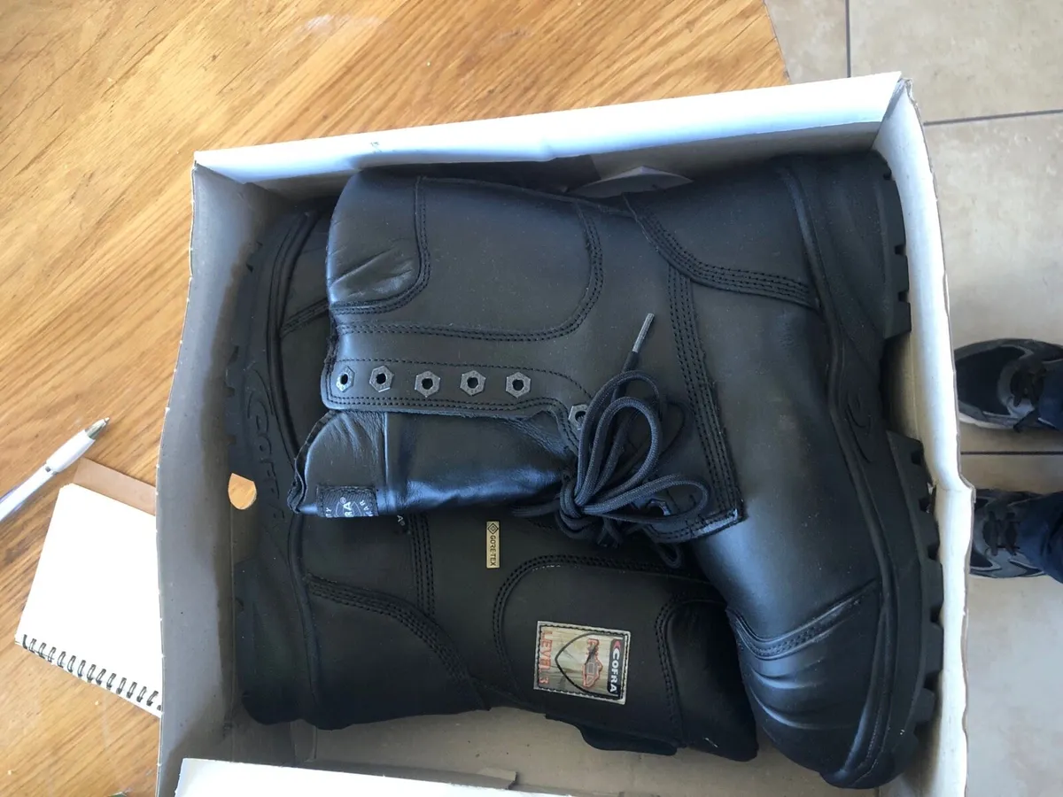 Chainsaw boots - Image 3