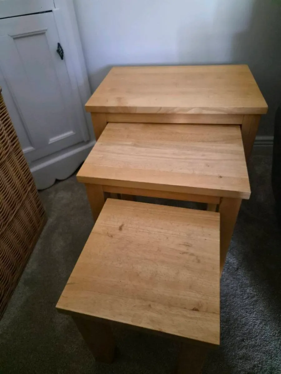 Nest of tables - Image 4