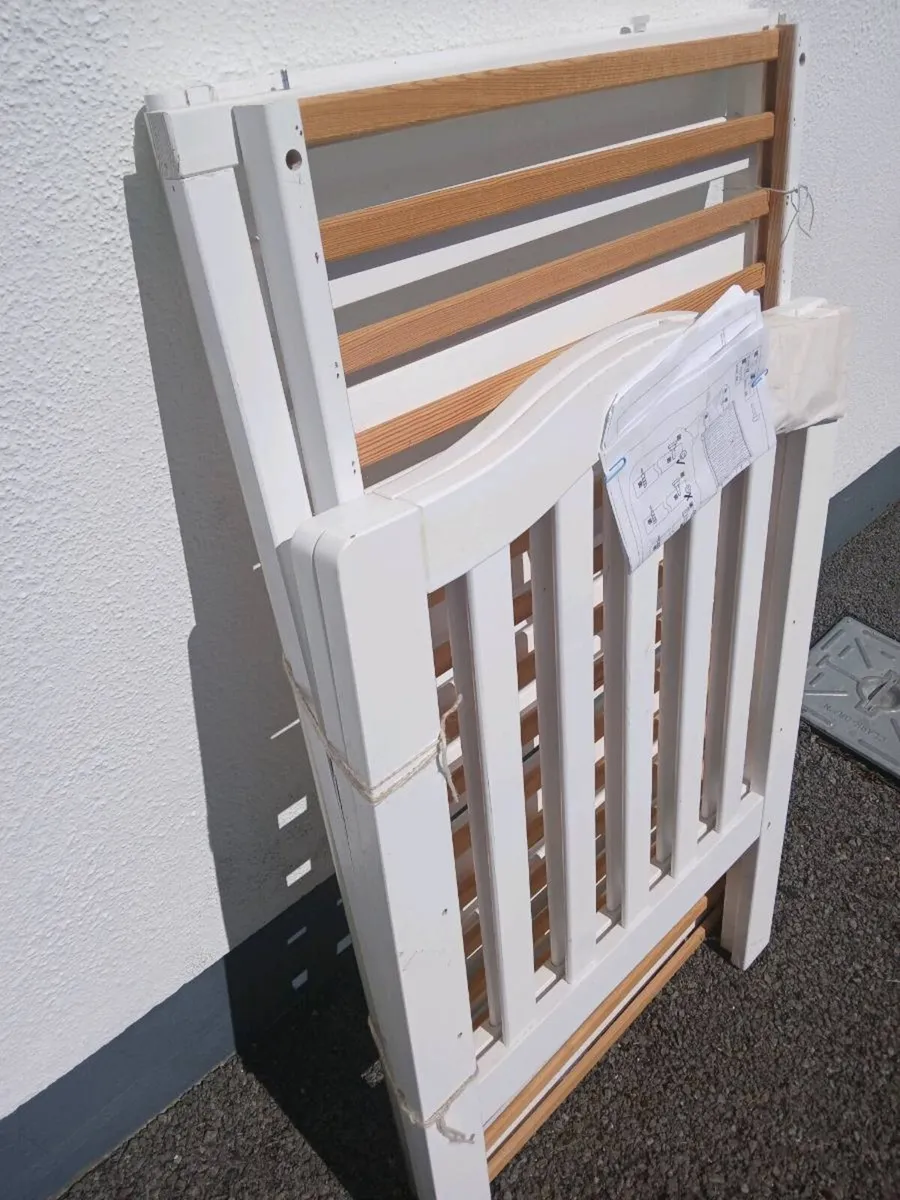 Baby cot - Image 2