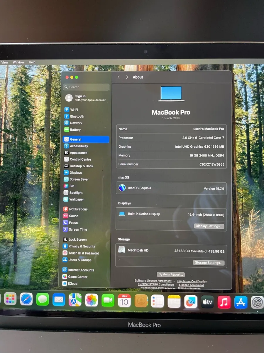 Apple MacBook Pro 2018 15.4 in - Image 3