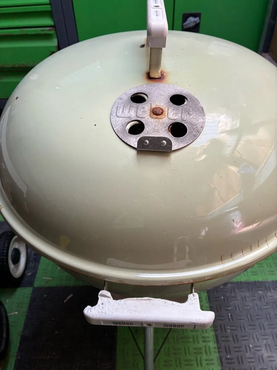 Weber BBQ - Image 1