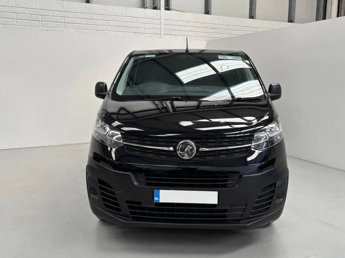 Vivaro 2900 L1 H1 Twin Door - Image 2