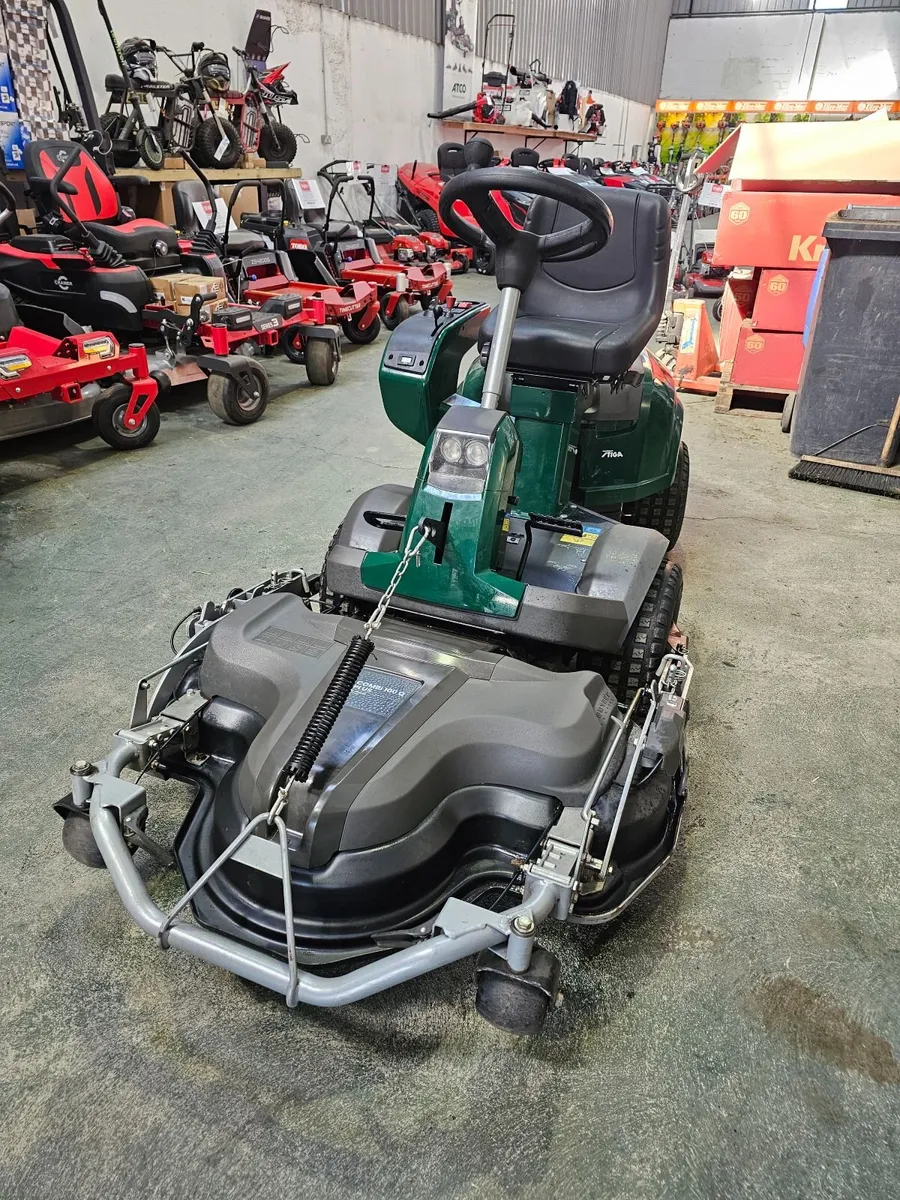 Ride-on lawnmower - Image 2
