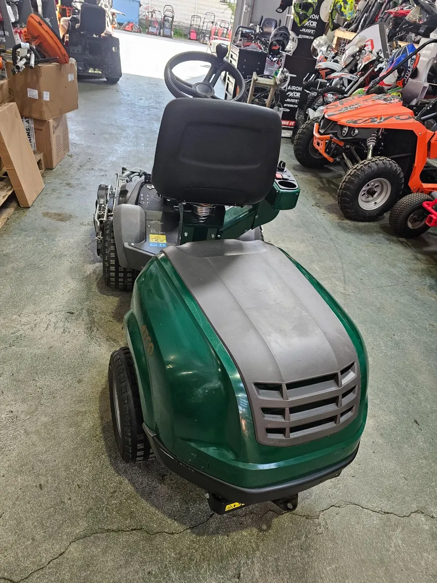 Ride-on lawnmower - Image 4