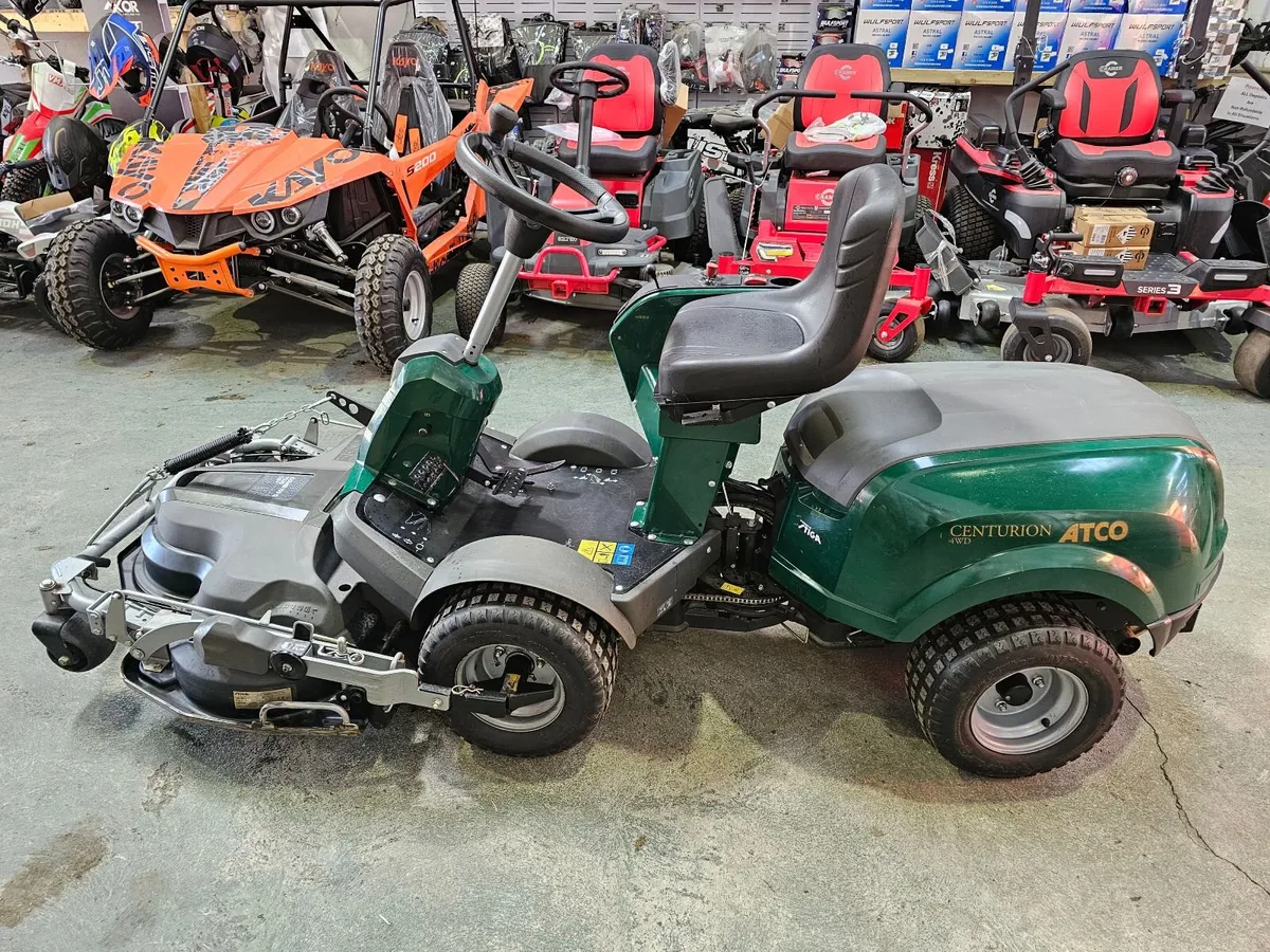 Ride-on lawnmower - Image 3