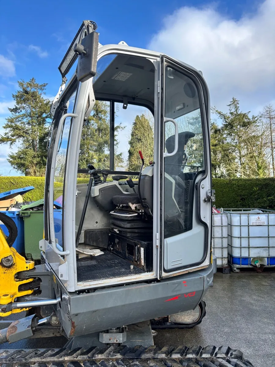 Mini Digger - Image 4
