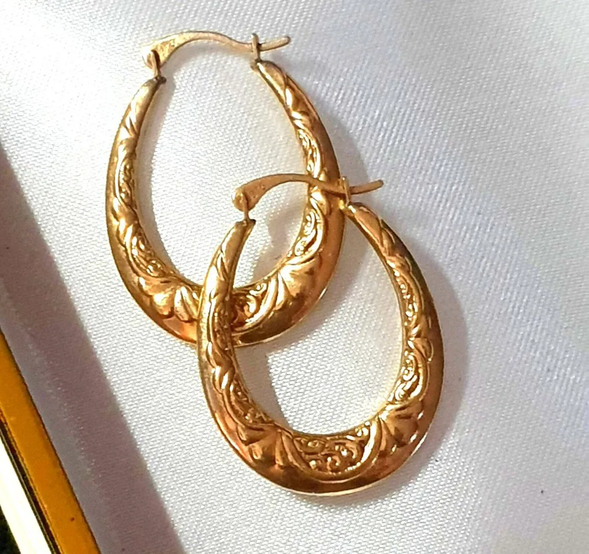 Vintage Hallmarked 9ct Gold Creole Earrings - Image 3