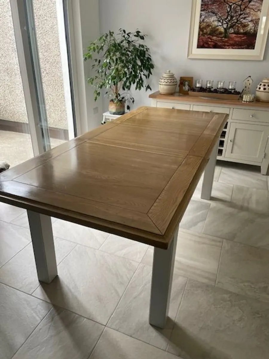 Kitchen table & 6 chairs - Image 1