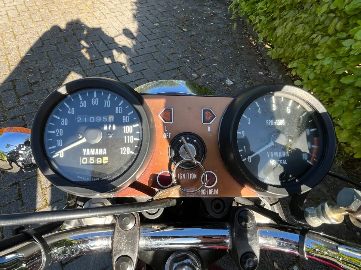 YAMAHA RD350 1974 - Image 2