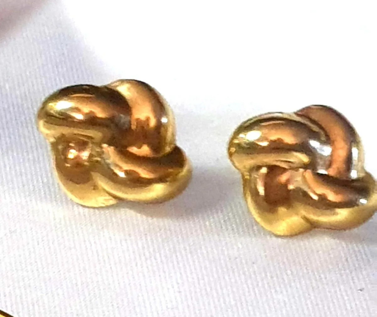 Vintage Hallmarked 9ct Gold 'Knot' Earrings - Image 4