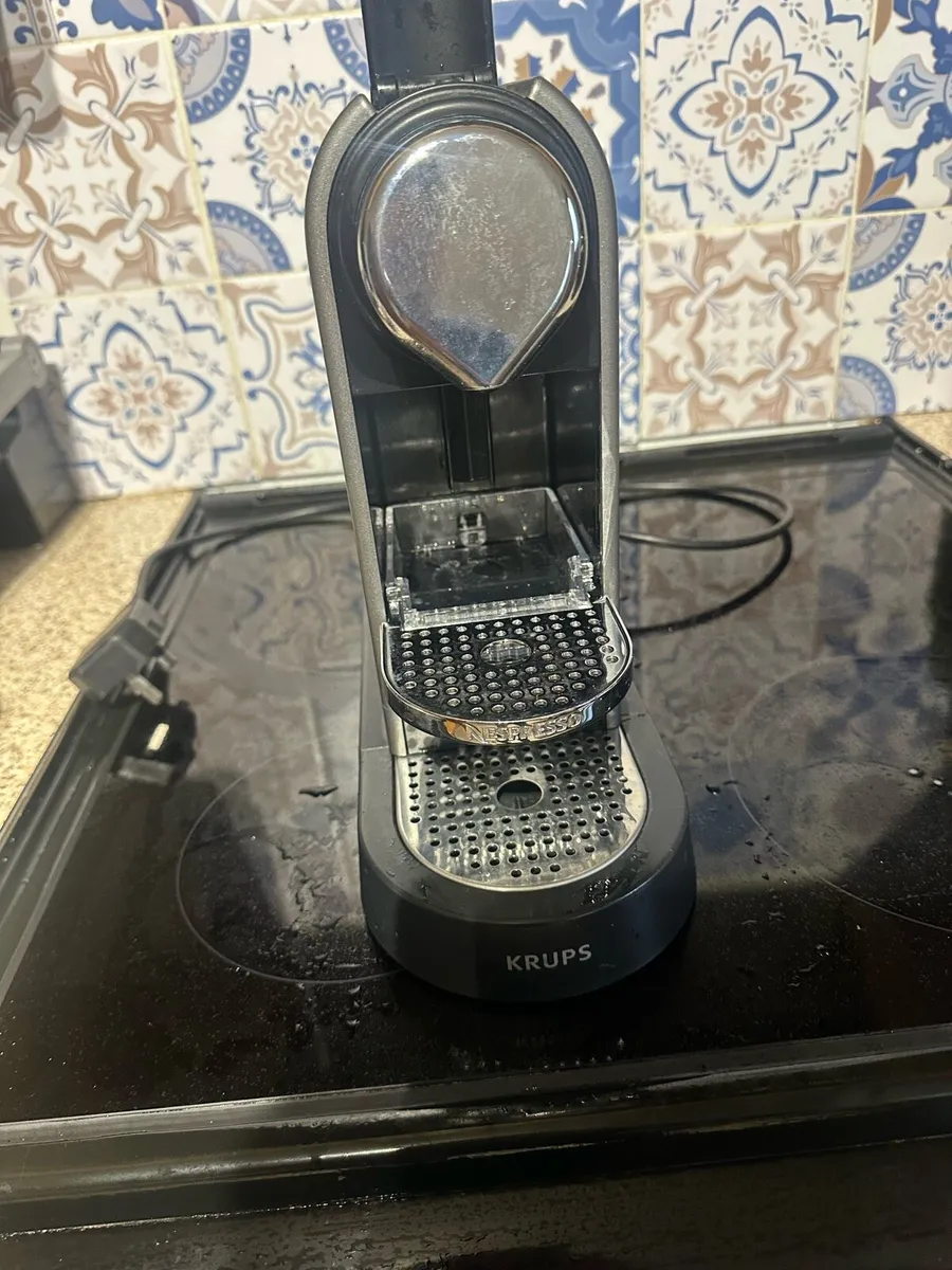 Nespresso coffee machine - Image 2
