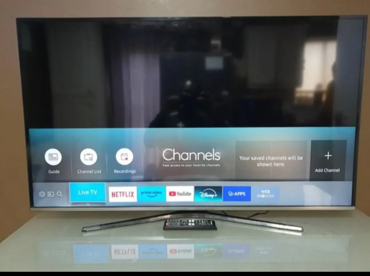 55" Samsung 4k Ultra HD HDR Freeview HD Smart TV - Image 1