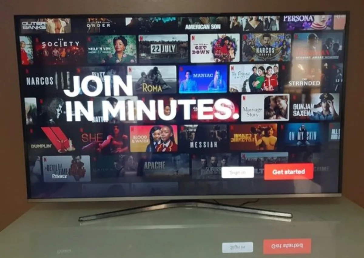 55" Samsung 4k Ultra HD HDR Freeview HD Smart TV - Image 2