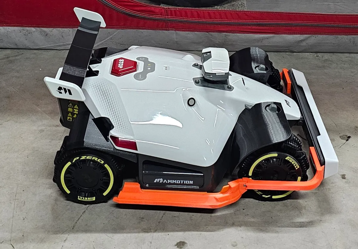 Mammotion Luba kit- Garden mower - Image 1