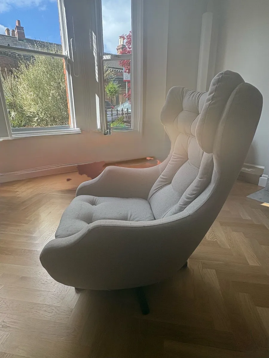 Parker Knoll Swivel Egg Chair - Image 2