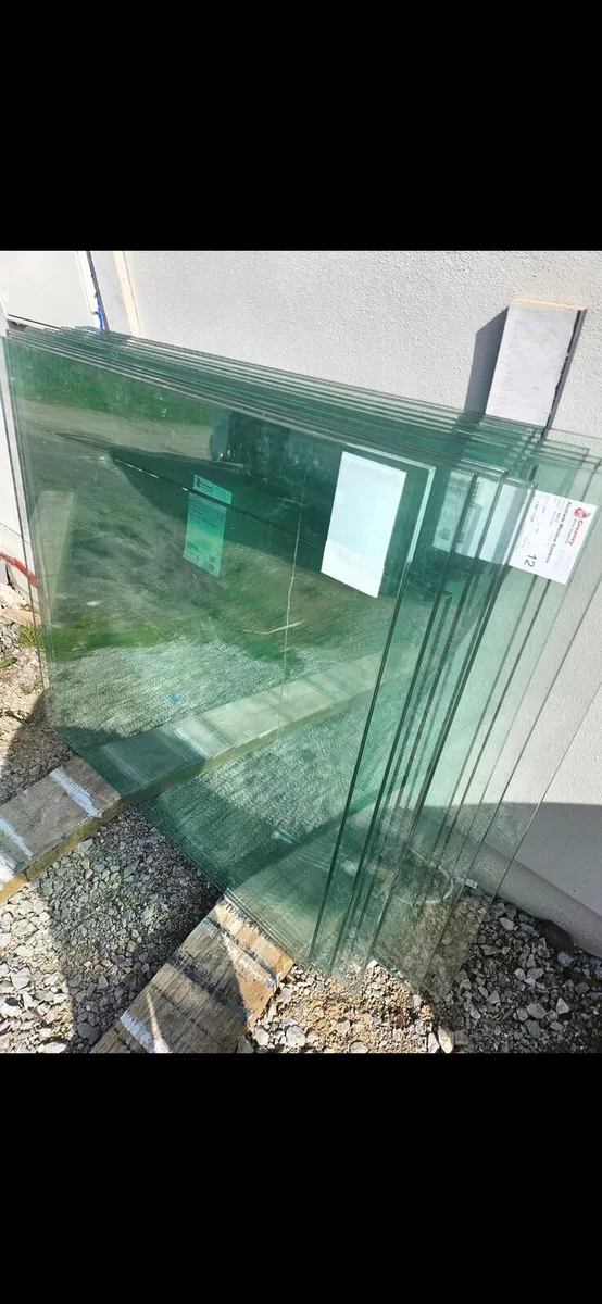 Glass - Image 3